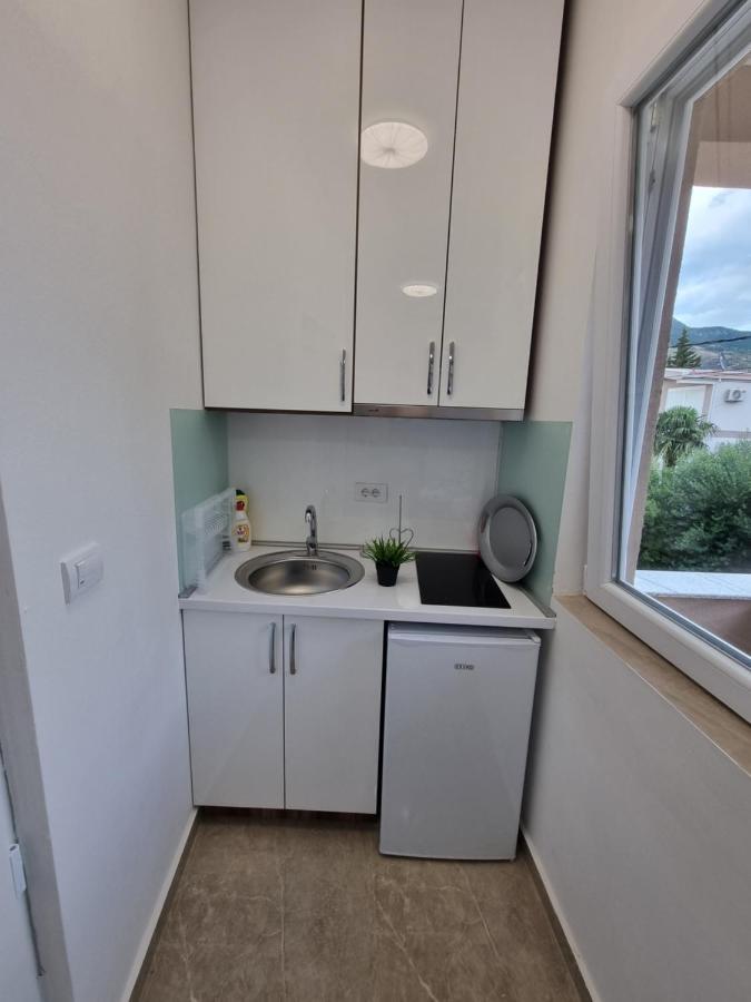Ebra Lux Apartmani Dobra Voda Εξωτερικό φωτογραφία