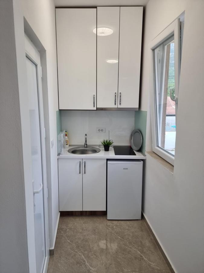 Ebra Lux Apartmani Dobra Voda Εξωτερικό φωτογραφία