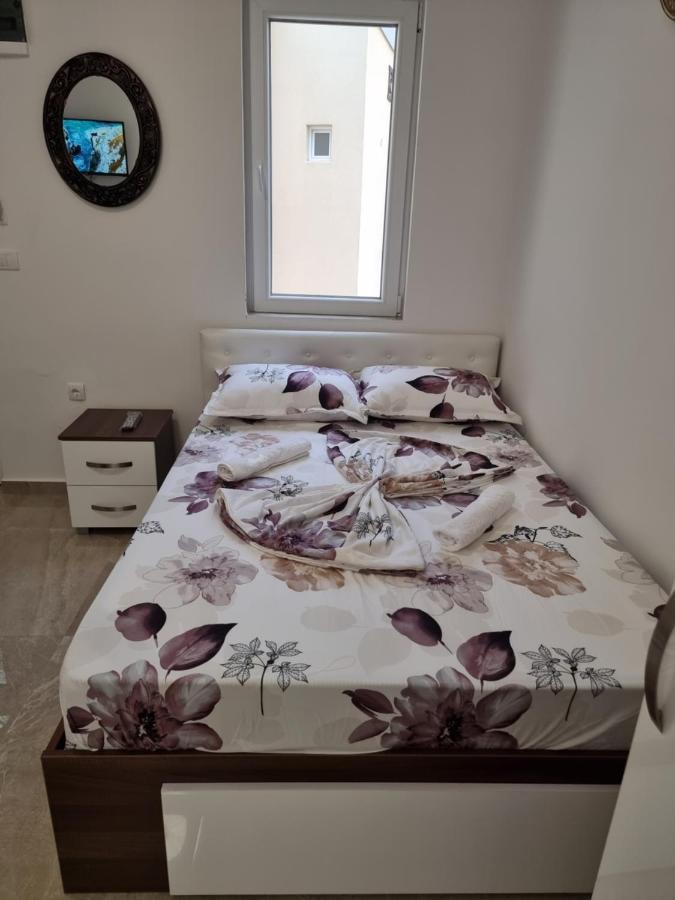 Ebra Lux Apartmani Dobra Voda Εξωτερικό φωτογραφία