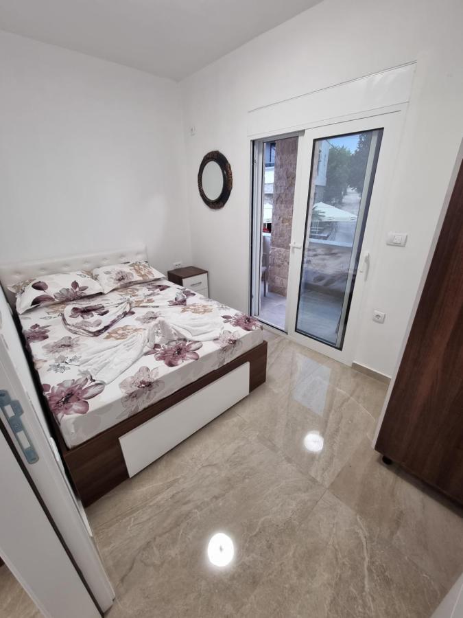 Ebra Lux Apartmani Dobra Voda Εξωτερικό φωτογραφία