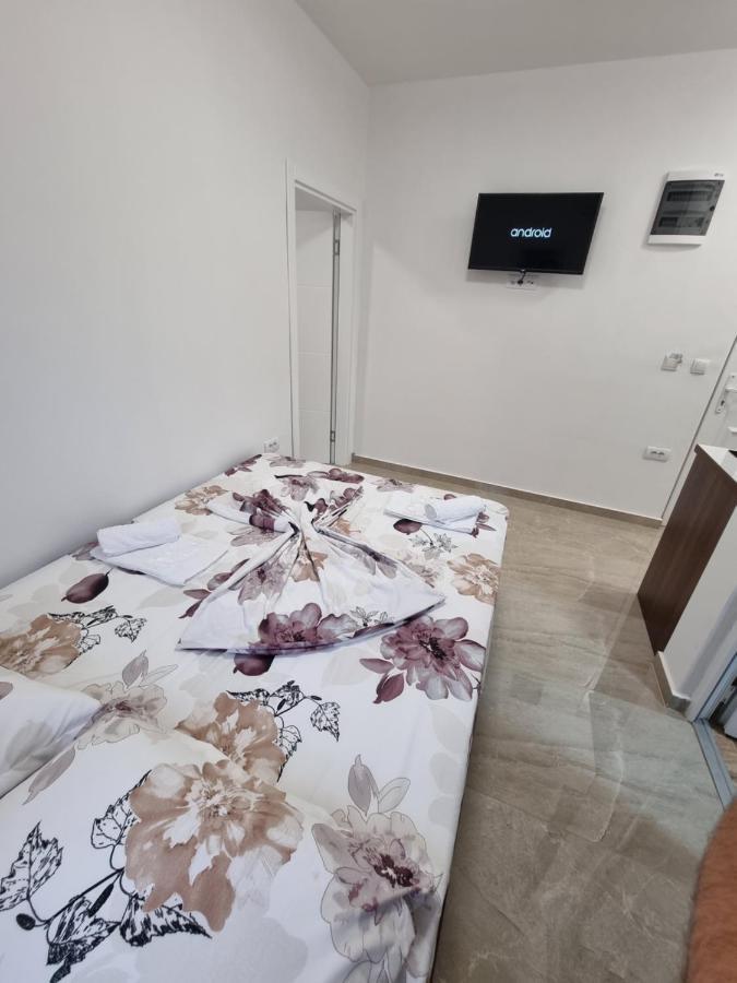 Ebra Lux Apartmani Dobra Voda Εξωτερικό φωτογραφία