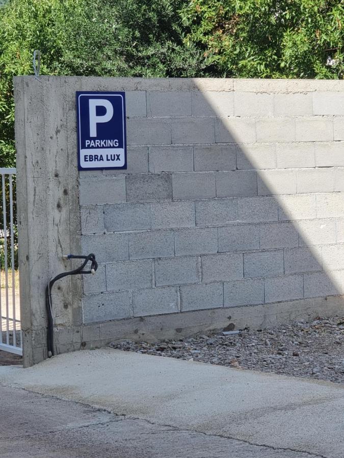 Ebra Lux Apartmani Dobra Voda Εξωτερικό φωτογραφία